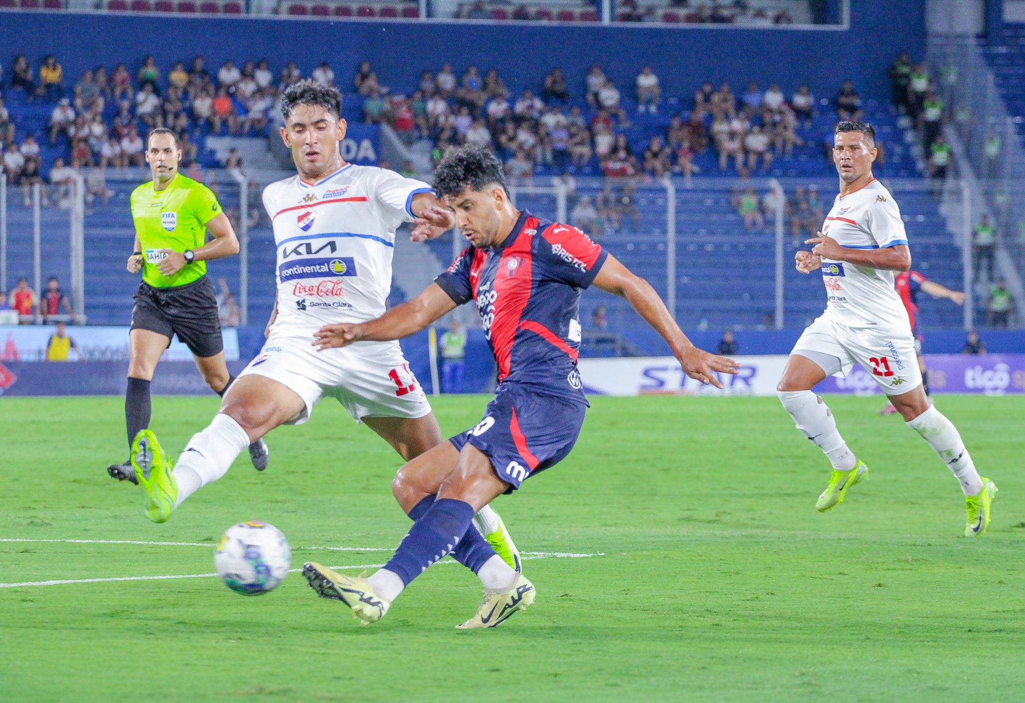 Cerro Porteño consigue su primer triunfo en el Apertura, al derrotar a Nacional