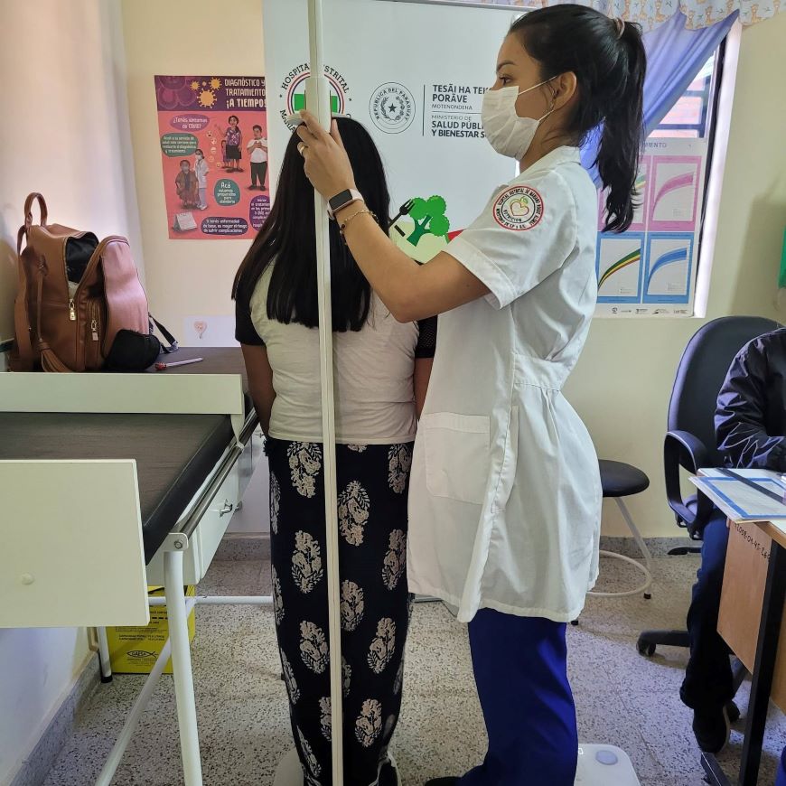 Ministerio de Salud realiza trabajos para medir el desarrollo de la población estudiantil