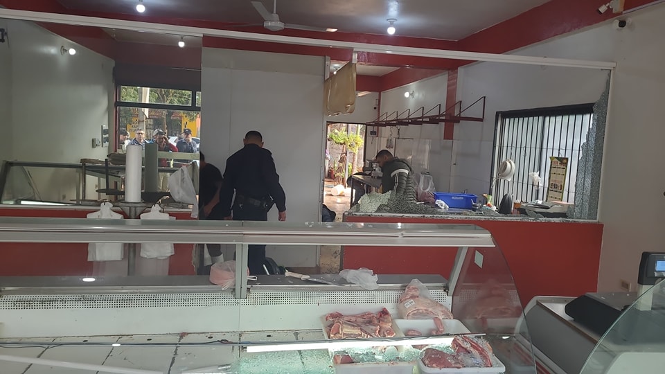 Matan a comerciante y su empleado tras intento de asalto en una carnicería