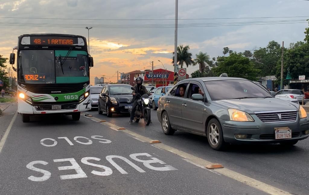 Ministra de Obras habla de «acabar con el monopolio» en el transporte público