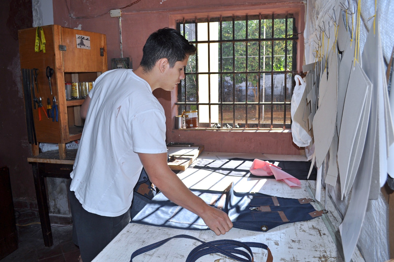 PPL ofrecen sus creaciones como regalo por el Día del Padre