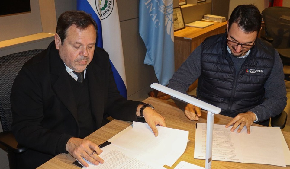 Sellan acuerdo para incorporar el sistema API/PNR en el control migratorio aéreo