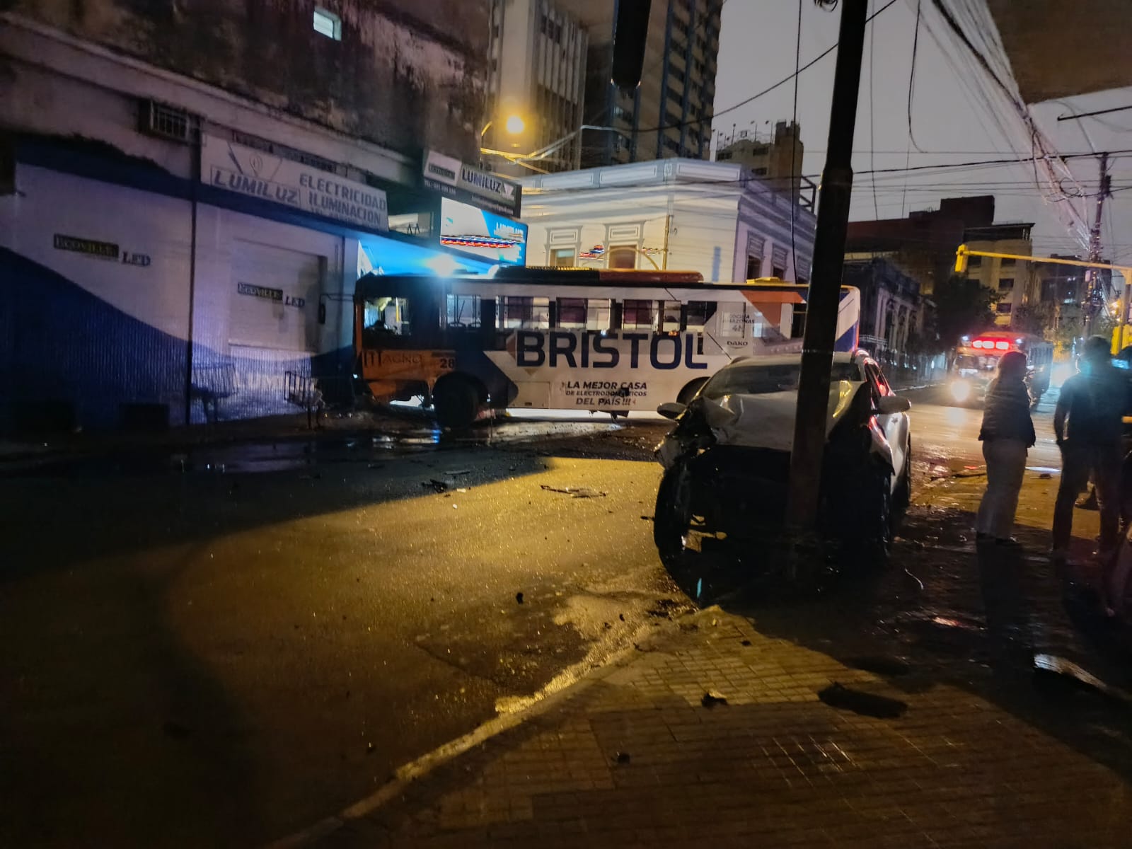 Siniestro vial en pleno centro de Asunción