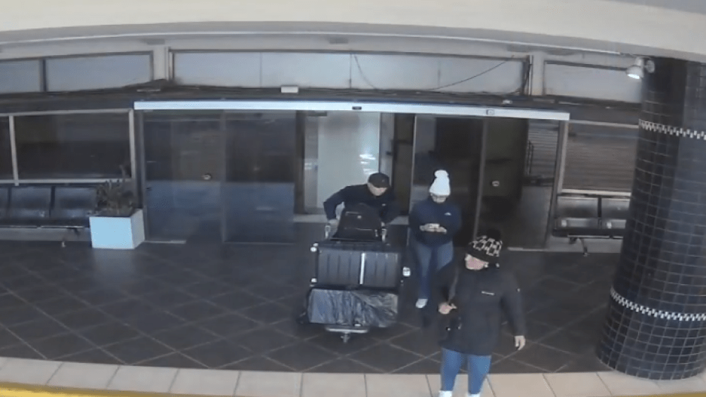Detienen a cinco colombianos y a una paraguaya por presuntos robos de cajas fuertes