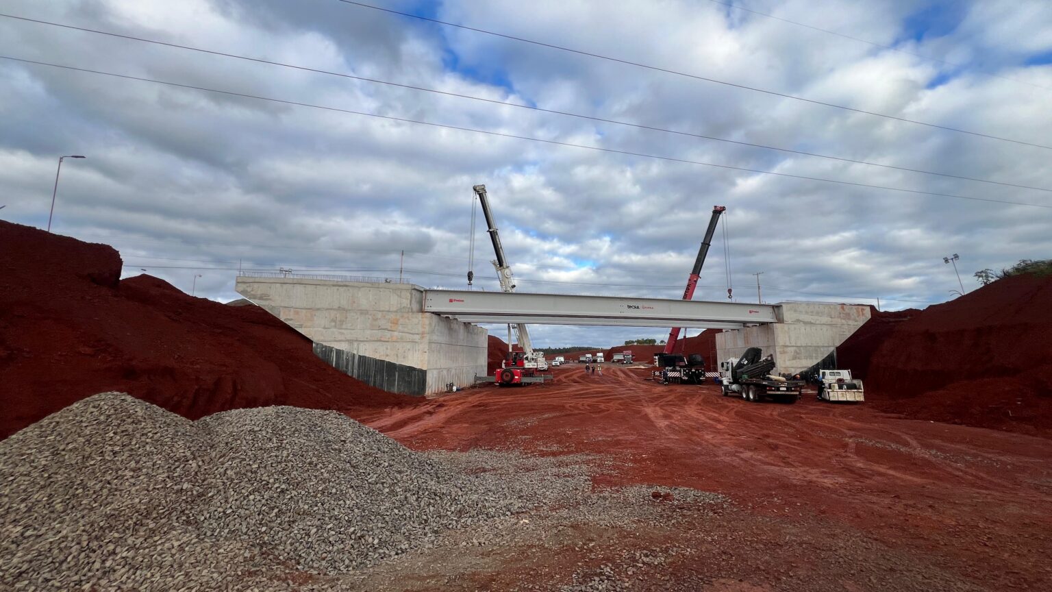 Ministra de Obras resalta avance de obras en Corredor del Este