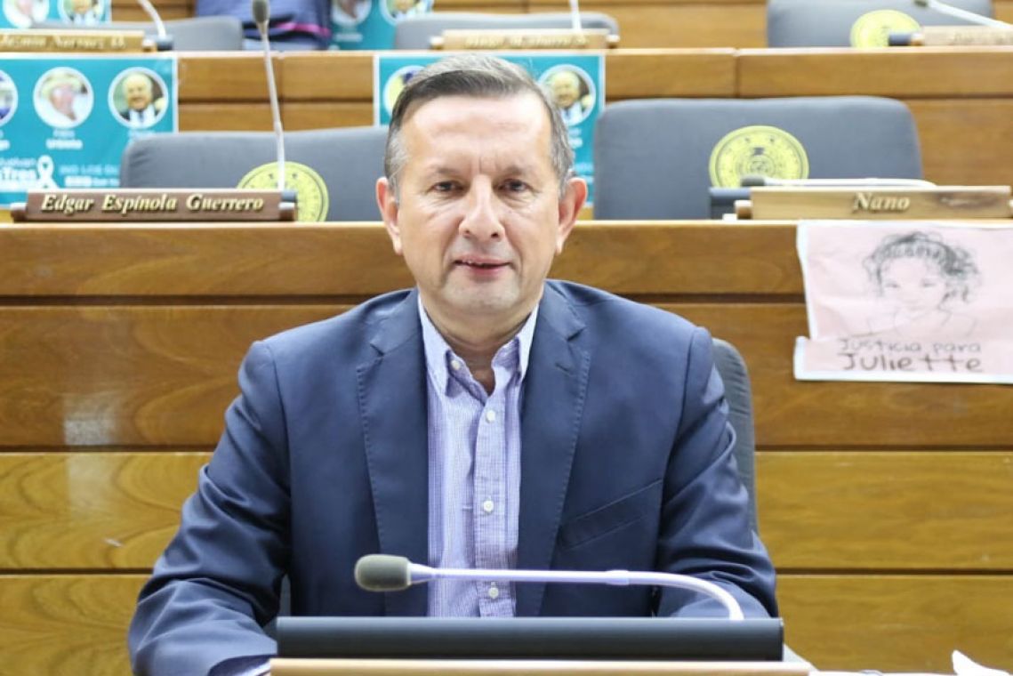 Destituido presidente del Senave tras imputación por supuesta coima