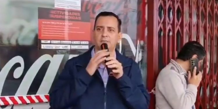 Senador Noria desafió a titular de DNIT y le tildó de «badulaque»