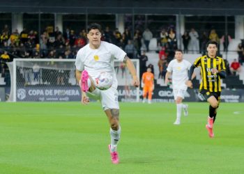 El campeón comienza la defensa del título