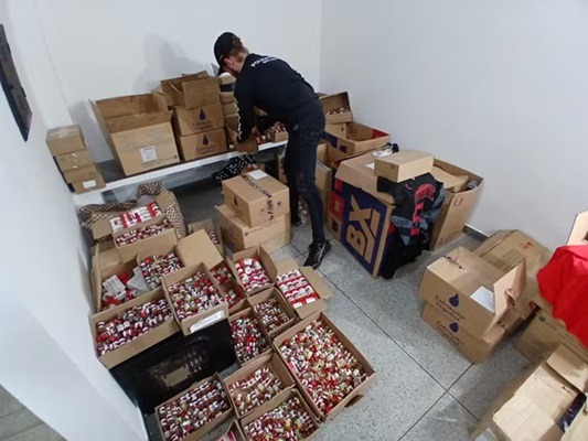 Detienen y expulsan a una pareja vinculada presuntamente al tráfico de anabólicos