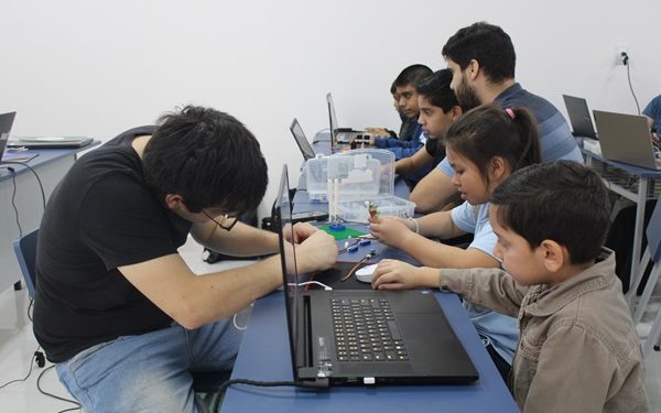 Entre hoy y mañana se realizan las Olimpiadas STEAM Paraguay en la UNA