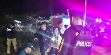 Presunto caso de homicidio doloso dentro de un auto en Concepción