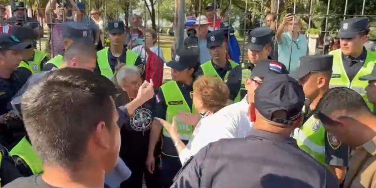 «Generación Z» se moviliza en el centro de Asunción