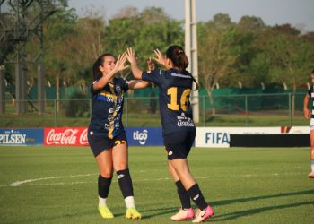 Trinidense lo ganó sobre el final y sigue líder en la zona B