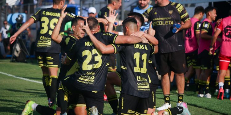 Recoleta FC ganó y está cada vez más cerca de asegurar su permanencia