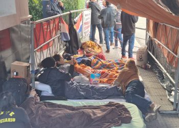 Funcionarios penitenciarios despliegan huelga de hambre reclamando reajustes salariales