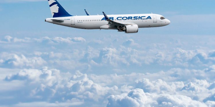 Controlador aéreo se durmió y el avión quedó dando vueltas en el aire