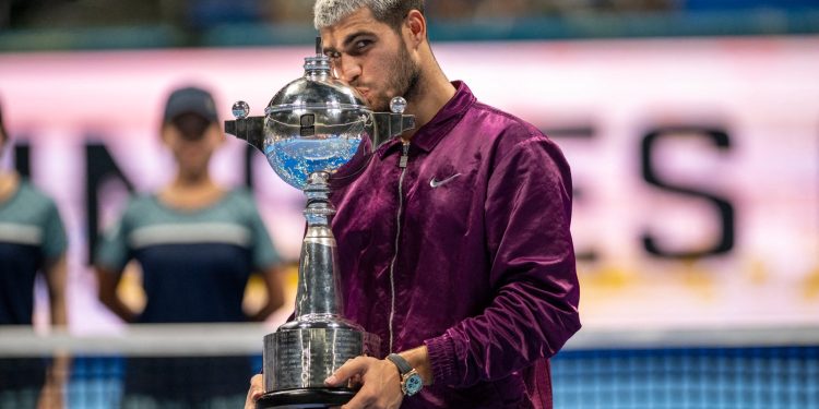 Alcaraz vence a Fritz y conquista Tokio, su octavo título del 2025