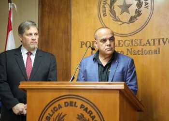 Chase dice que Núñez merece seguir como Presidente del Congreso