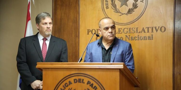 Chase dice que Núñez merece seguir como Presidente del Congreso