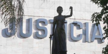 Corte establece pautas en caso se declare feriado por clasificación albirroja