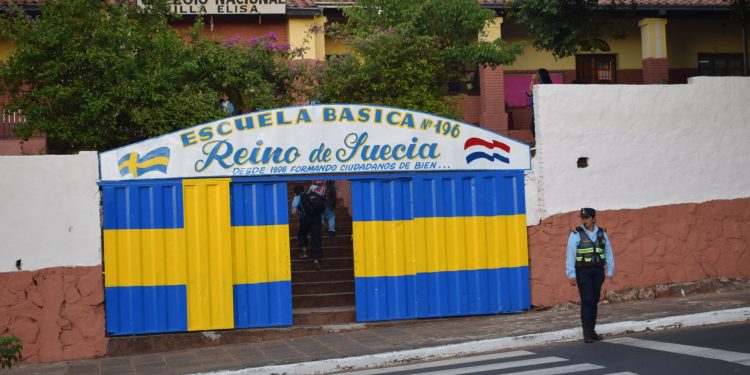 Alumno de escuela de Villa Elisa intentó ser llevado por un desconocido a la salida de clases