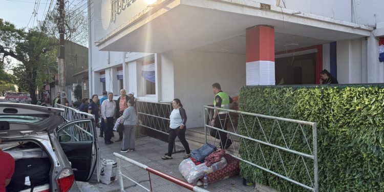 Funcionarios penitenciarios levantan huelga de hambre