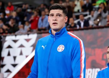 Orlando Gill y un debut satisfactorio con la Albirroja