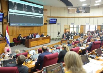 Analizarán propuesta de IPS de aumentar aporte del asegurado para cubrir deudas