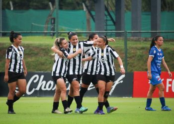 Libertad y un inicio goleador frente a Nacional/Humaitá