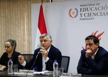 MEC ordena repetir exámenes de concurso docente en cuatro departamentos