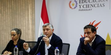 MEC ordena repetir exámenes de concurso docente en cuatro departamentos