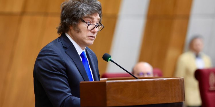 Milei resaltó que en Paraguay se «domó» hace tiempo el flagelo de la inflación