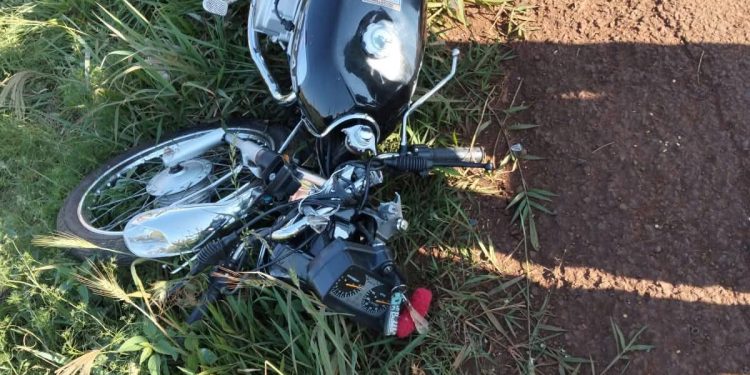 Murieron dos menores en trágico choque; iban en moto e impactaron tractocamión