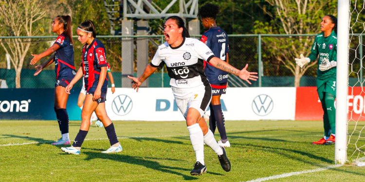 Olimpia se adueñó del superclásico femenino