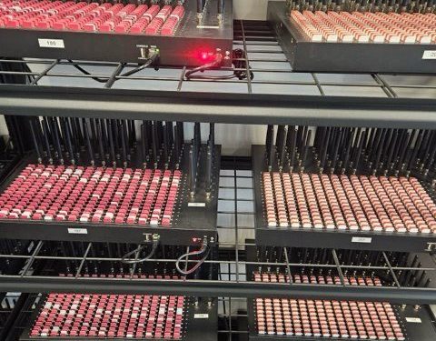 Desmantelan una red de servidores y tarjetas SIM sospechosa cerca de la Asamblea de la ONU