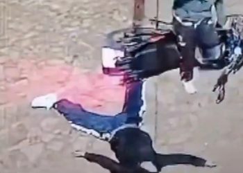 Piden prisión preventiva para mujer filmada agrediendo a su ex pareja