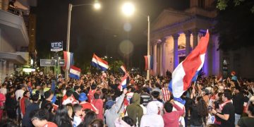 ADEC critica decisión del Gobierno de establecer feriado si Paraguay clasifica