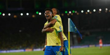 Un Brasil fértil en delanteros golea a Chile y asume segundo lugar en eliminatorias