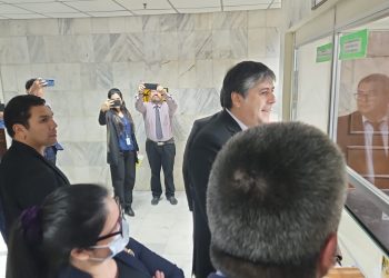 Abogado de Salvador Cabañas lamenta que sus hijos intenten declararlo insano