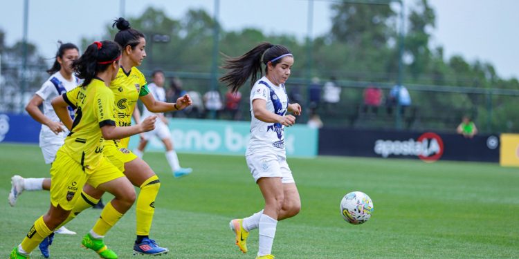 Paridad entre Ameliano y Recoleta FC