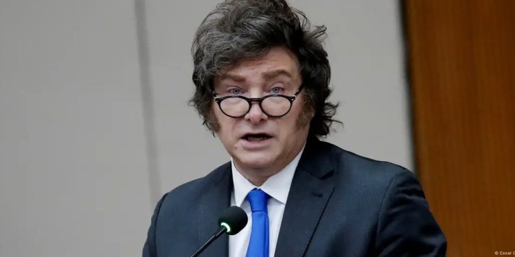 Argentina negocia otro préstamo de EE.UU, confirma Milei