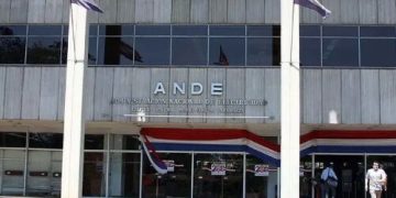 Manifestación contra la fusión del MIC y Minas y Energía