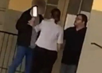 Estudiante habría amenazado a su profesora con cuchillo