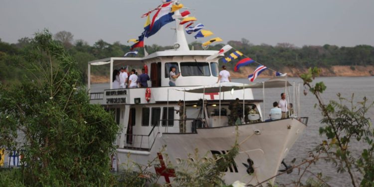 Más de 2.500 pacientes atendidos en jornada médica del Buque Hospital en Humaitá