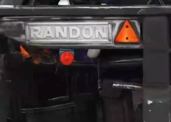 Camión cisterna arroja combustible sobre Madame Lynch por desperfecto