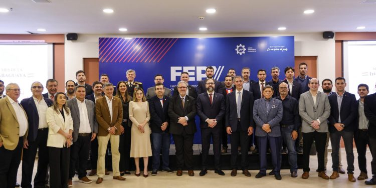 Colaboración público-privada: motor del crecimiento