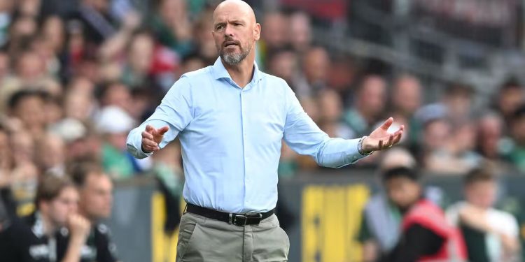Después de apenas dos partidos, Leverkusen despidió al entrenador Erik ten Hag