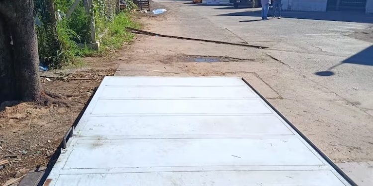 Trabajador falleció al caer encima un portón de hierro en aeropuerto