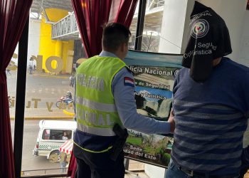 Brasileño compró iPhones y recibió cajas con piedras