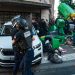 Francia bajo protestas por planes de ajustes económicos; unos 300 detenidos